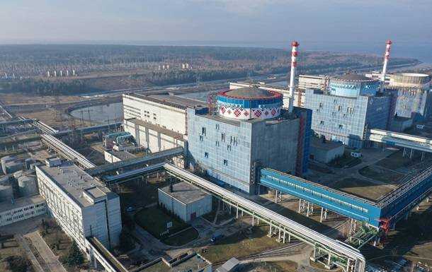 Дві ракети РФ пролетіли у критичній близькості до Хмельницької АЕС