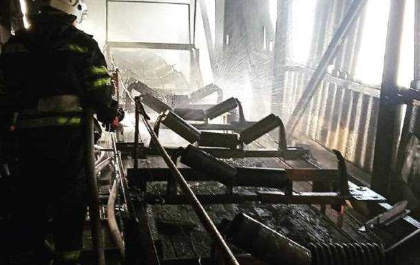 Рятувальники загасили пожежу на шахті у Лисичанську