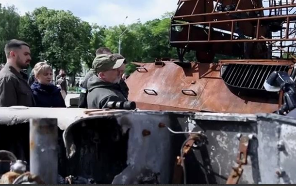 Спалену російську техніку покажуть усій Європі