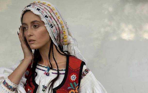 Аліна Паш спробувала виправдатися за скандал із поїздкою до Криму