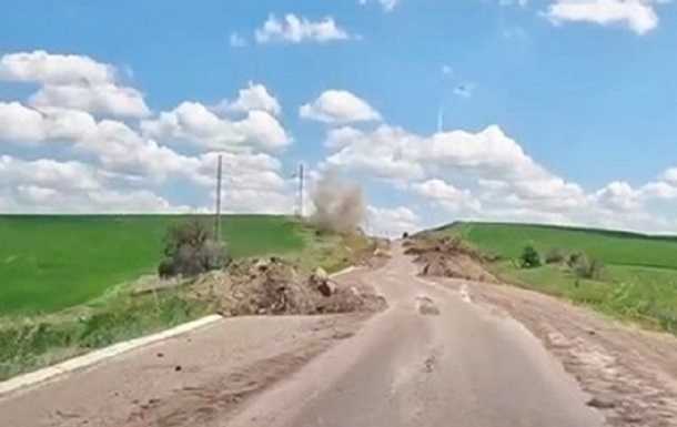 Траса Лисичанськ - Бахмут непроїзна - Гайдай