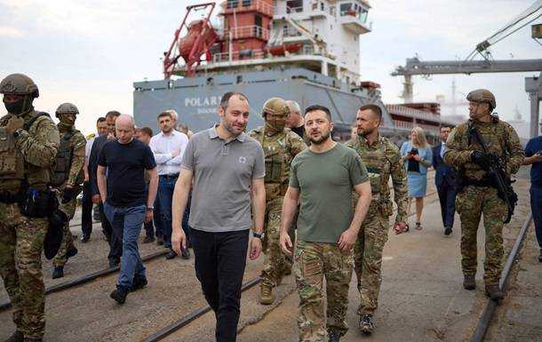 Зеленський у Чорноморську чекає на початок експорту зерна
