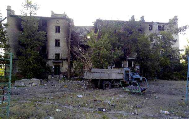 У Сєвєродонецьку падають пошкоджені багатоповерхівки