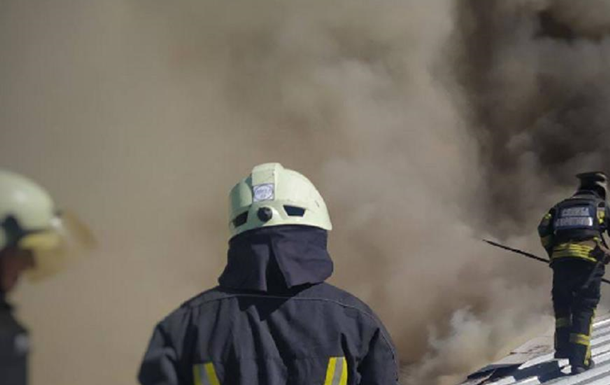 Внаслідок обстрілу на Донеччині поранено двох рятувальників
