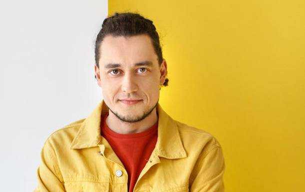 Телеведучий розповів, як давав автограф під дулом автомата окупантів