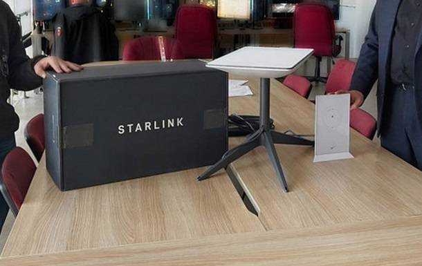 Польща оплатила для України п'ять тисяч терміналів Starlink