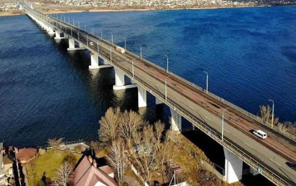 Біля Антонівського мосту окупанти будують переправу - облрада