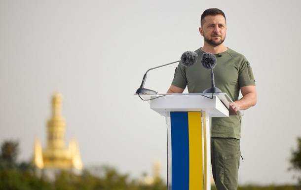 Зеленський привітав українців із Днем Прапора