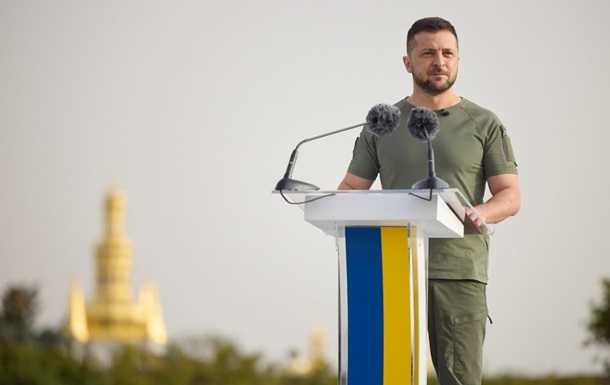 Зеленський пообіцяв потужну відповідь на обстріли Росії