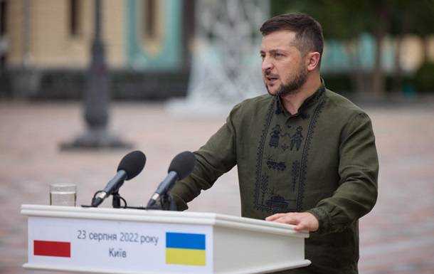 Зеленський застеріг РФ від судилища над Азовом