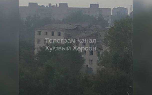 У Херсоні знищили військову частину і склади РФ