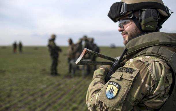 Полк Азов набирає нових бійців