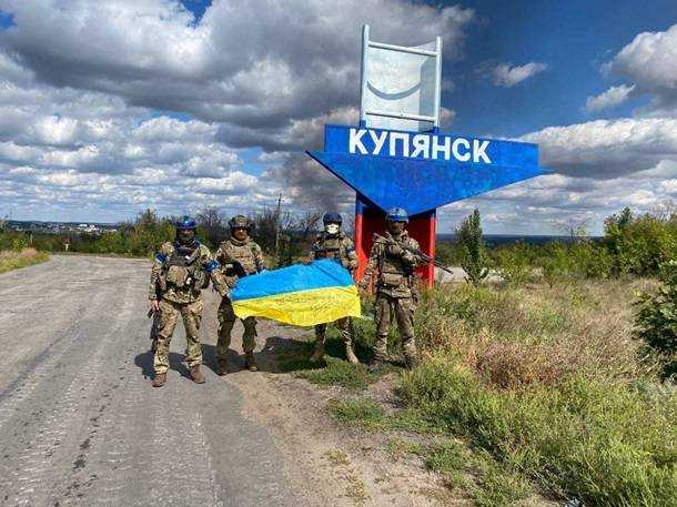 Біля Куп’янська знайшли обстріляну колону з автомобілями: 20 людей загинули