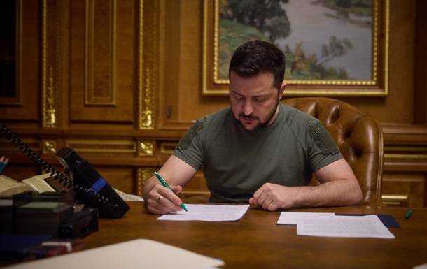 Зеленський обговорив із прем'єром Японії підтримку України