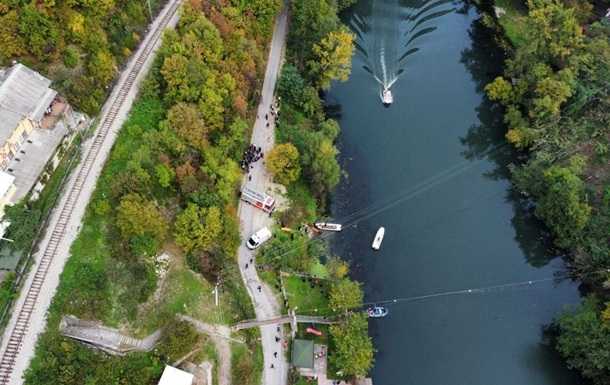 У Сербії обірвався підвісний міст, є жертви
