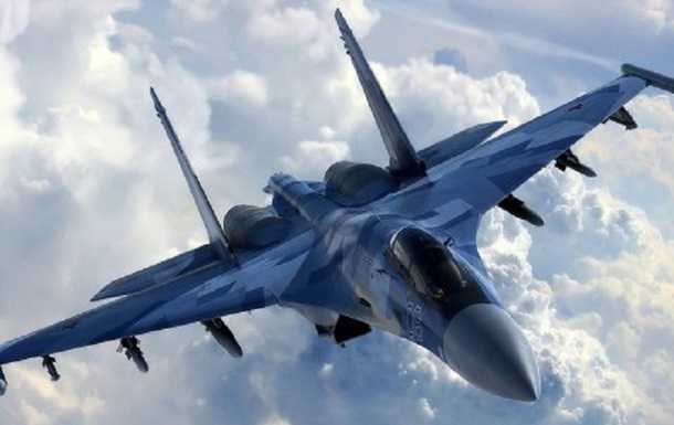 Російський винищувач випустив ракету біля британського літака