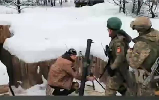 Военные показали учения ТРО и ВСУ у границы Беларуси