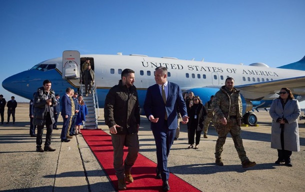 Зеленский опубликовал первые фото визита в США