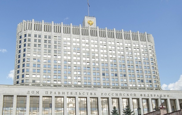 Чиновникам РФ запретили выезжать из страны без разрешения премьера
