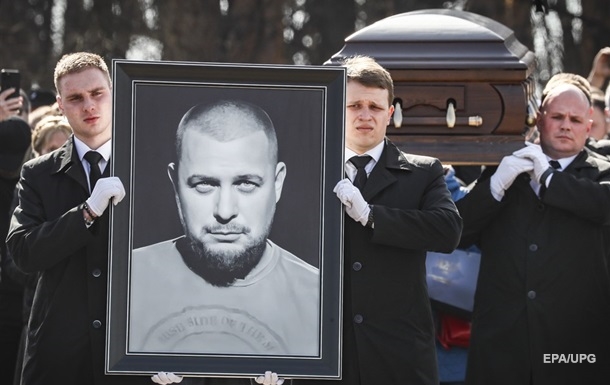 Пригожин принес кувалду на похороны Татарского