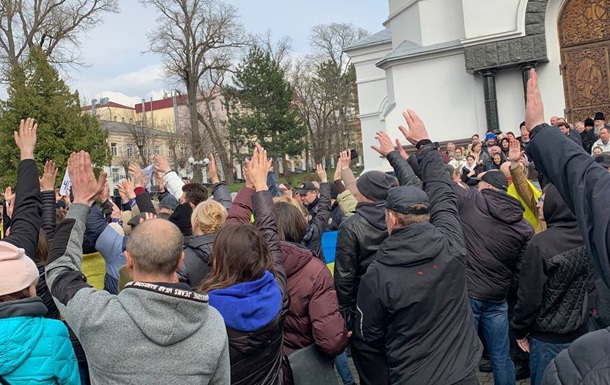 На Хмельнитчине прокатилась волна отказа от УПЦ МП