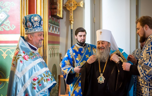Онуфрий заявил, что "избавился" от паспорта РФ