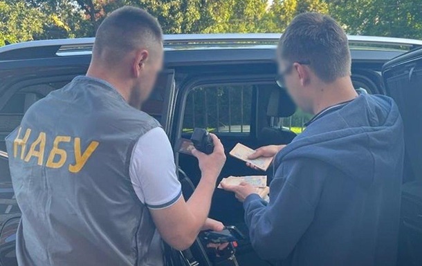 Глава Тернопольского облсовета задержан за взятку