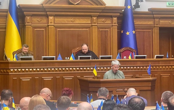 Рада отправила в отставку Ткаченко