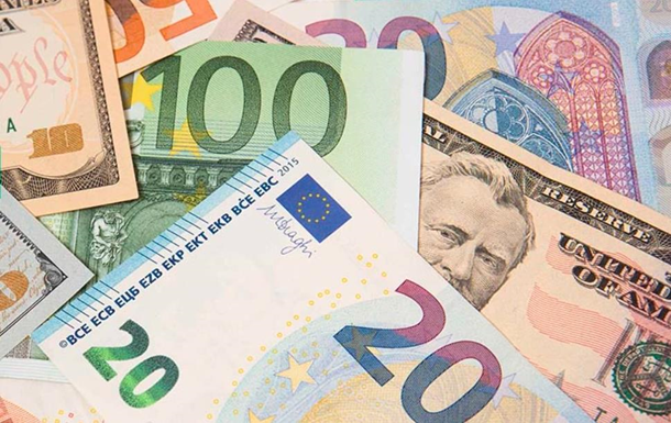 Продажа безналичной валюты населению: НБУ смягчил ограничения