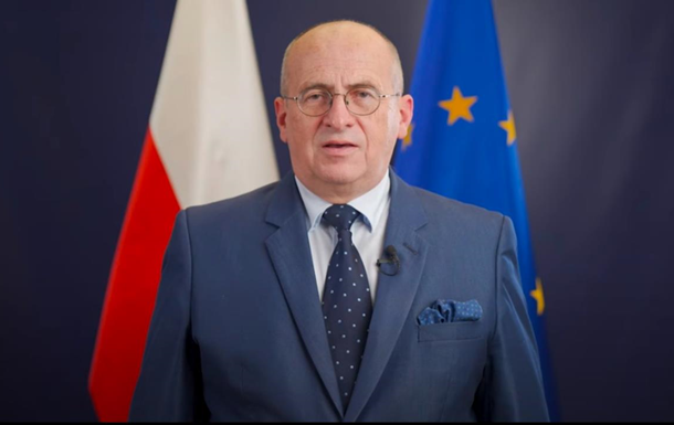 Политика Украины вредна и оскорбительна - МИД Польши