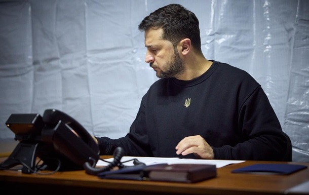 Зеленский обсудил с Шольцом оборонную поддержку