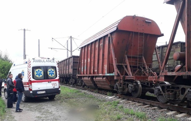 В Одесской области трое подростков получили удар током