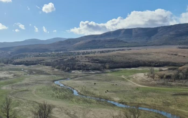 В Крыму полностью высохла часть Белогорского водохранилища