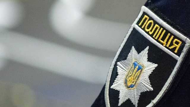 В Запорожье мужчина жестоко избил женщину за замечание. Видео