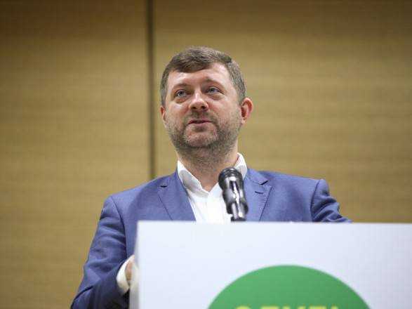 Не сильно правильно: Корнієнко не бачить підстав позбавляти Тищенка мандату за гулянку в Фермонті