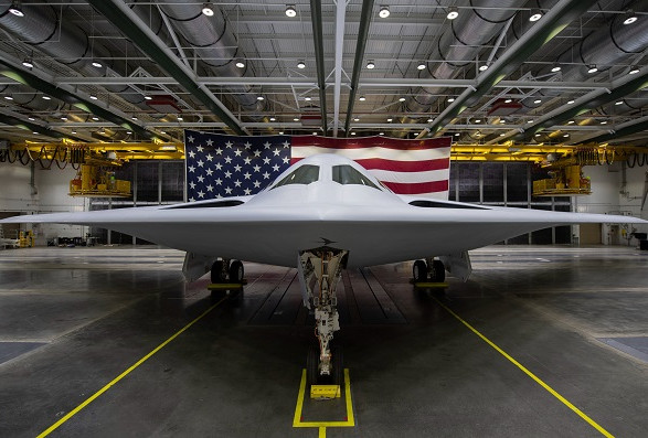 В США представили новый бомбардировщик-неведимку