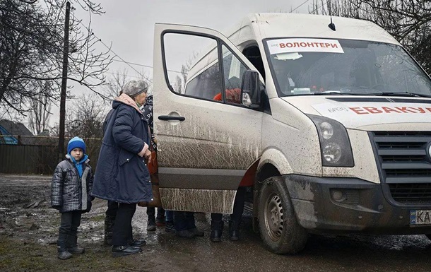 Зеленский поздравил волонтеров с праздником