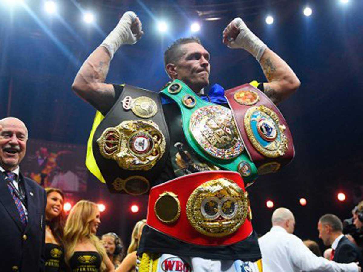 WBC признала Усика вторым лучшим боксером в истории тяжеловесов