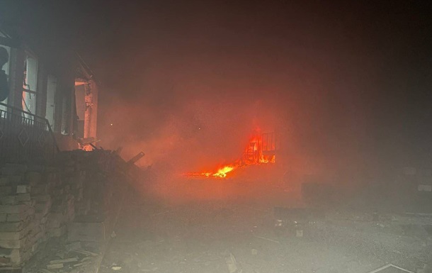 ОВА показала последствия атаки дронов в Днепре