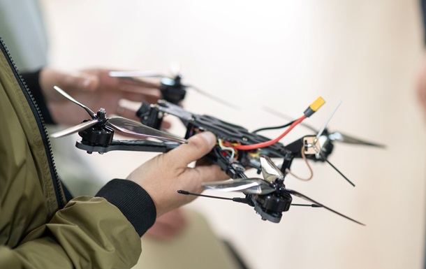 Федоров призвал украинцев собирать FPV-беспилотники дома