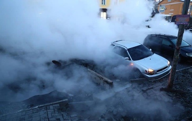 "Введен режим ЧС": в Новосибирске при -20° прорывает теплосети