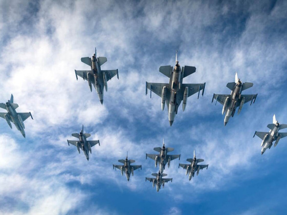 В Нидерландах заявили, что начнут обучение украинцев на F-16 в ближайшие месяцы