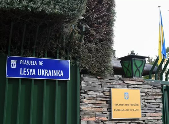В посольстве Украины в Мадриде произошел взрыв, ранен сотрудник – СМИ