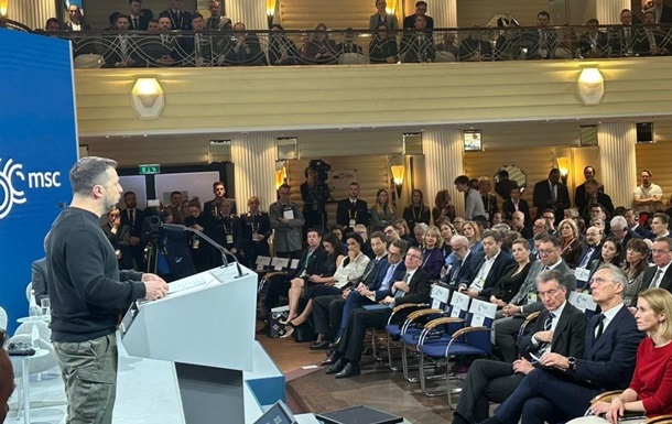 Зеленский сказал, что ждет путина