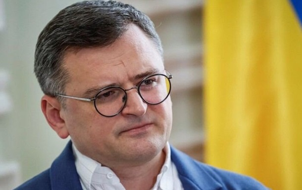 Кулеба призвал украинцев возвращаться из-за границы и защищать Родину