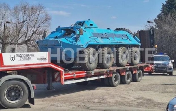 Болгария начала поставки БТР в Украину