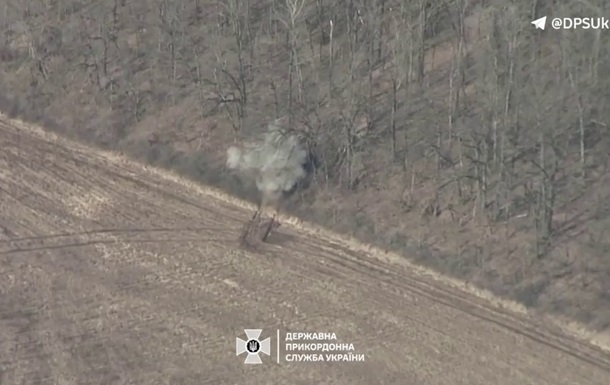 Пограничники показали уничтожение вражеской САУ