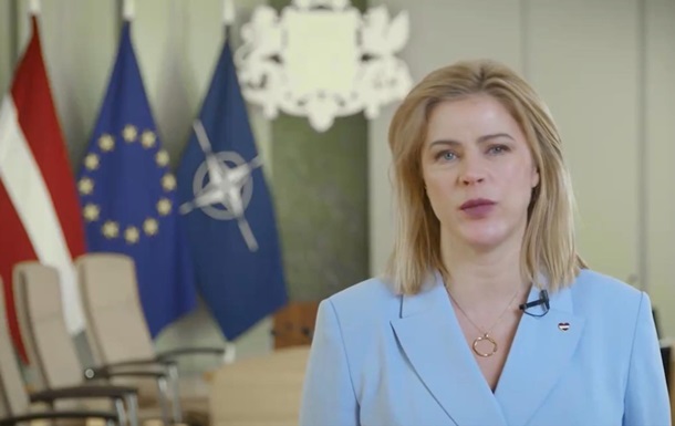 Премьер Латвии назвала Россию "непредсказуемым алкоголиком"