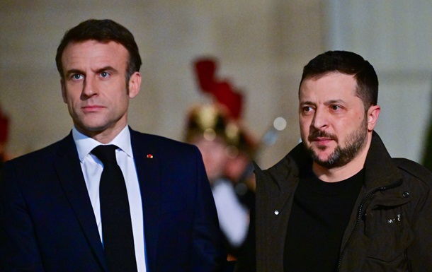 Владимир Зеленский поговорил с президентом Франции Еммануелем Макроном