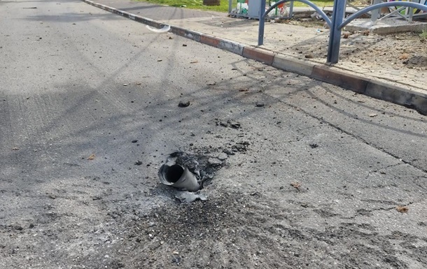 Хезболла выпустила по Израилю около 100 ракет